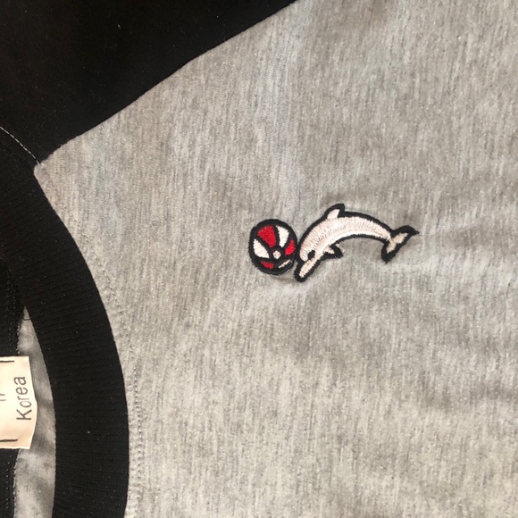 GRAY - Picture 3 of 3